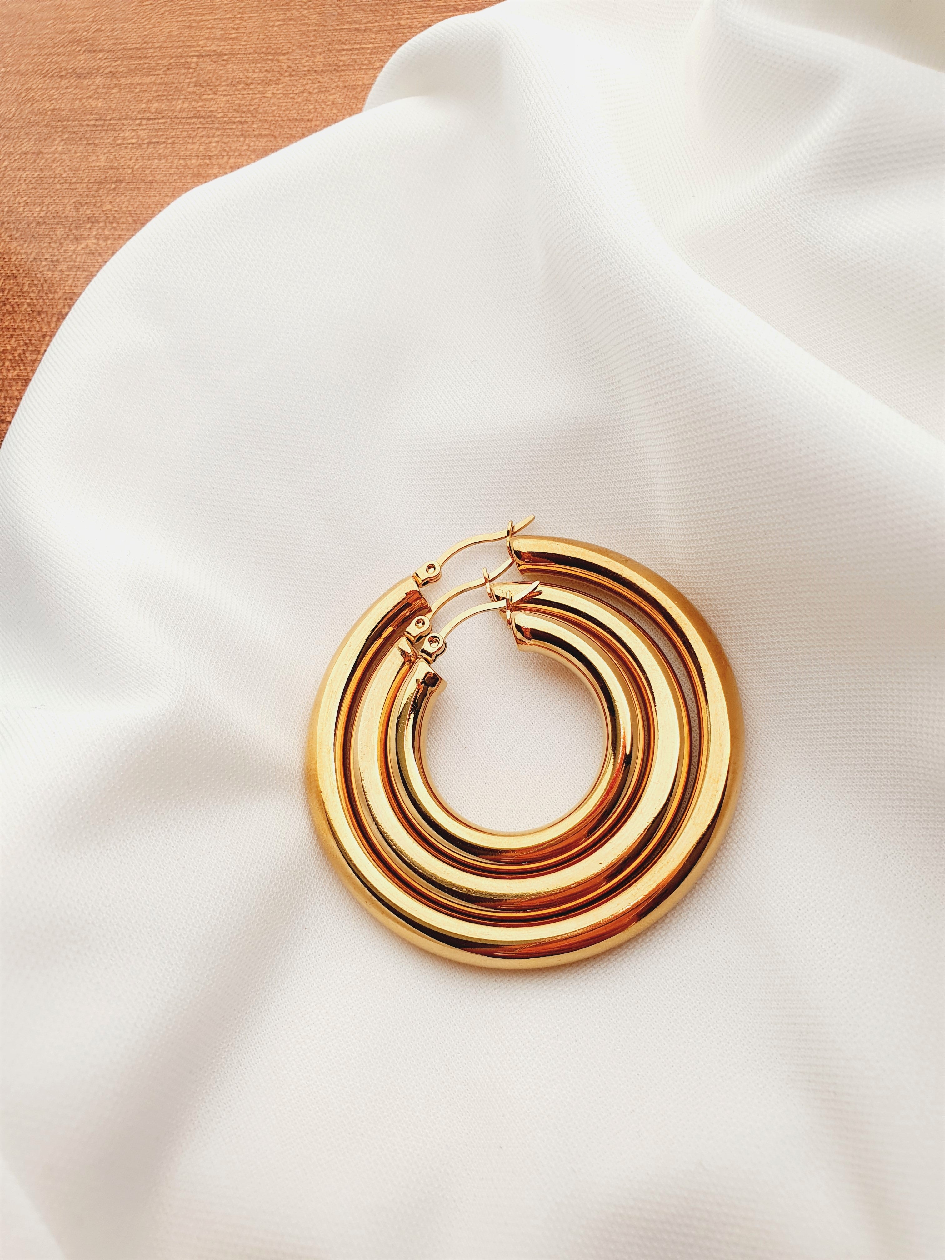 Nova gold hoops