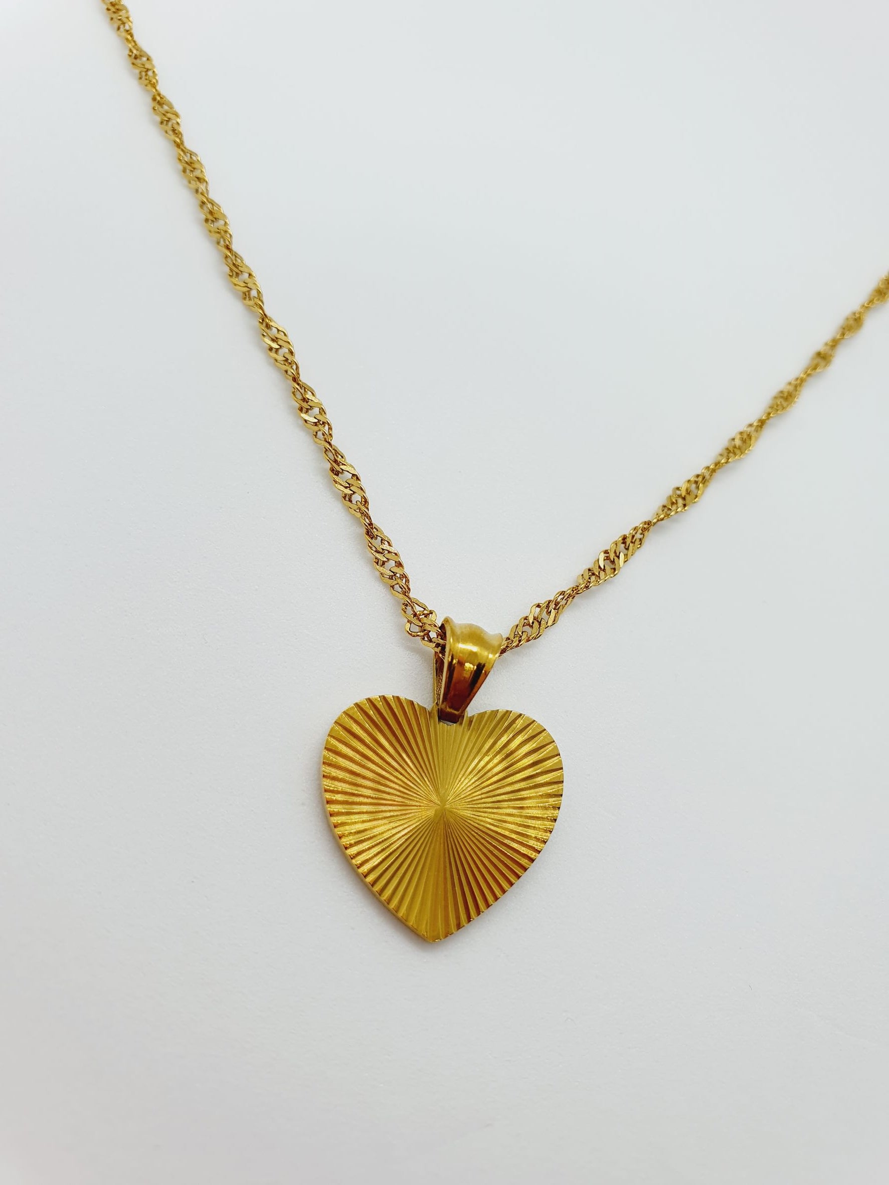 Lily Corazon necklace