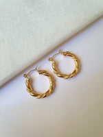 Afbeelding in Gallery-weergave laden, Zhora twist hoops
